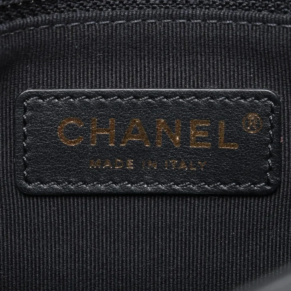 Chanel On and On Full Flap Shoulder Bag - Black Quilted Lambskin COA included - Picture 11 of 17